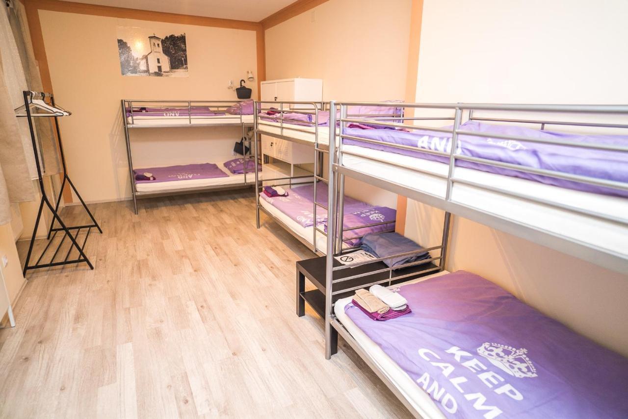 krevet i doručak Kings N' Queens 2*